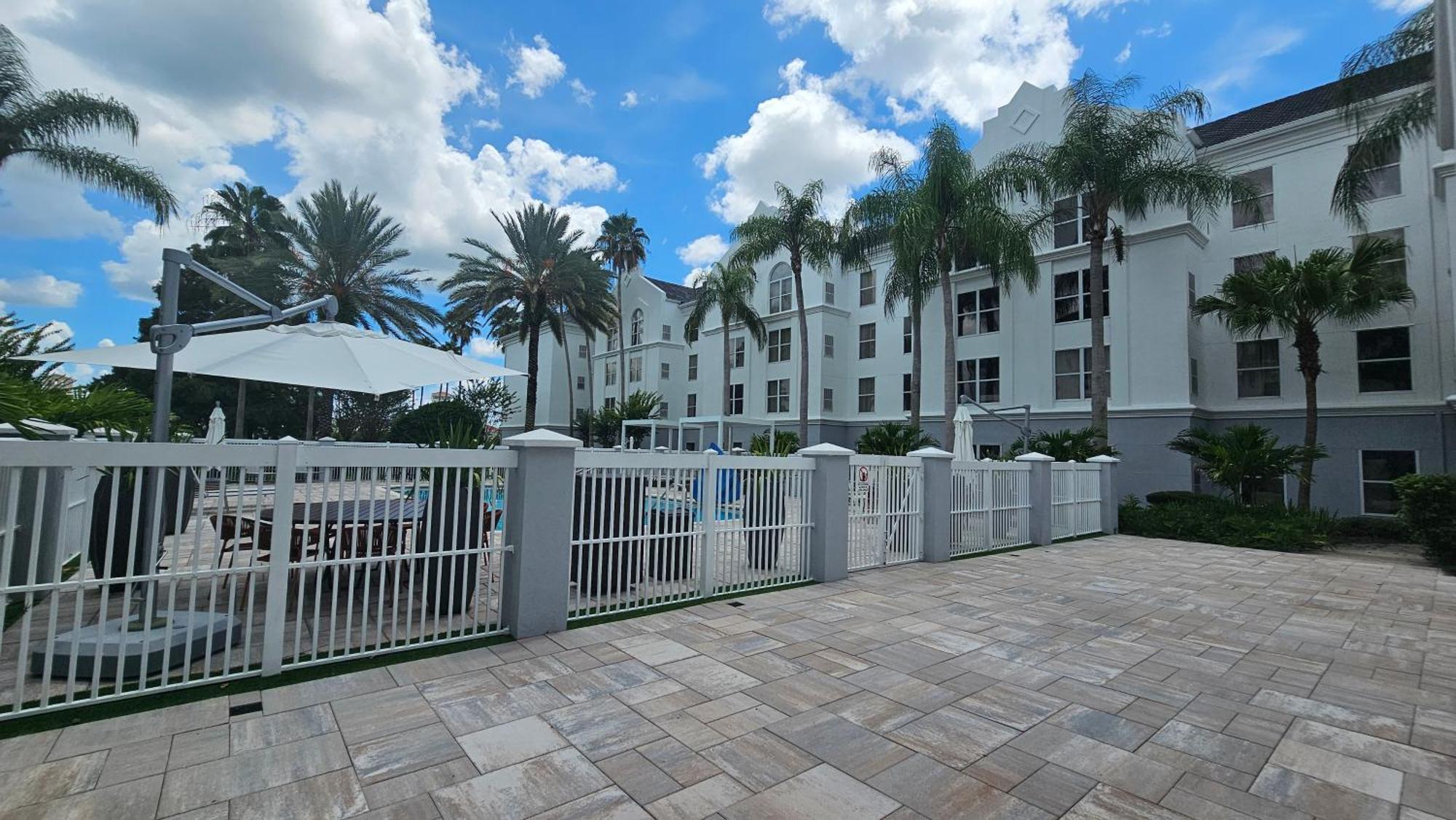 Surestay Plus By Best Western Orlando Lake Buena Vista Exterior photo